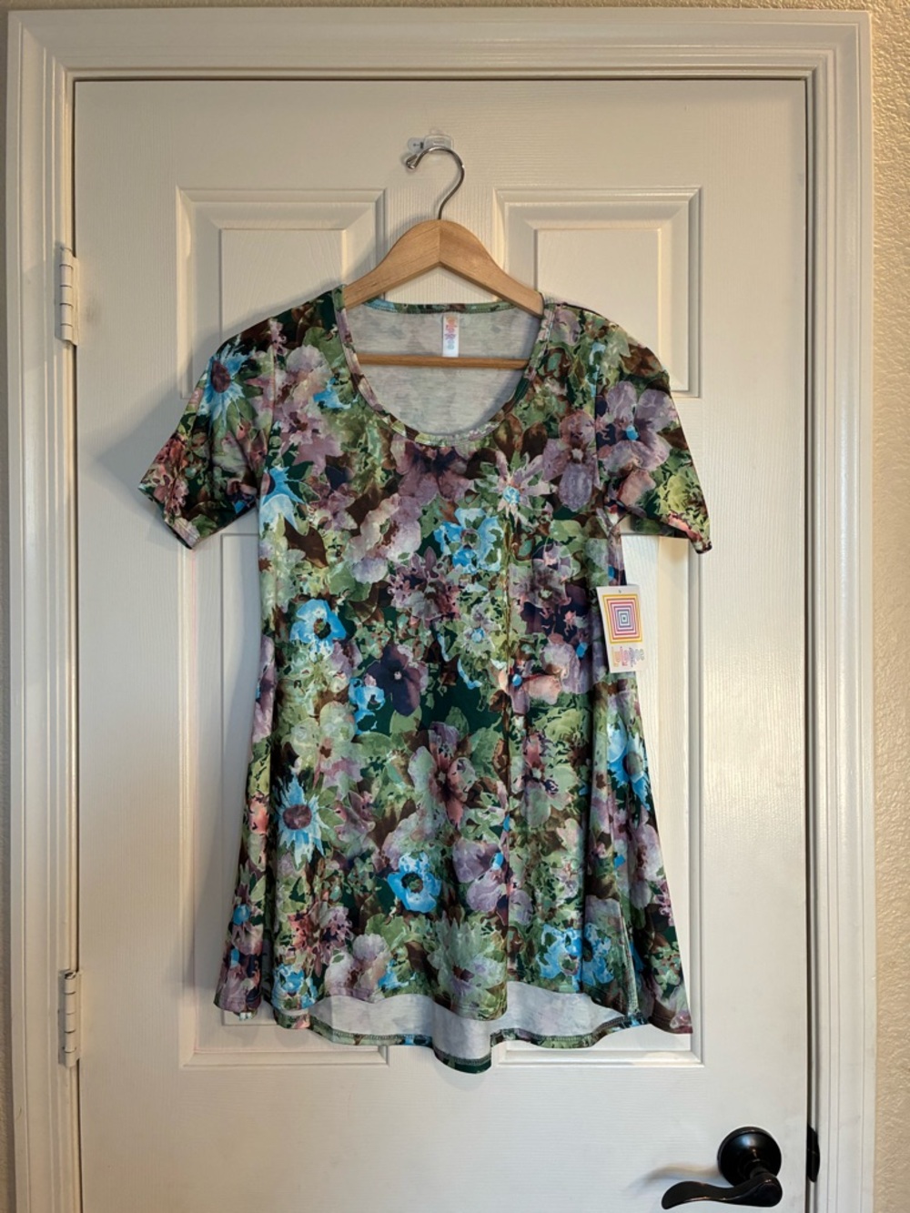 LuLaRoe Floral Scoop Neck Tunic - Green Multi